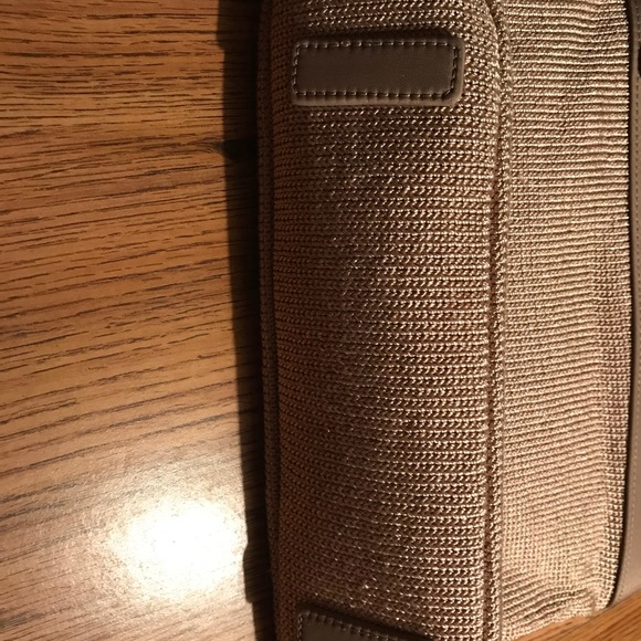 The Sak Tan Handbag - Picture 3 of 5